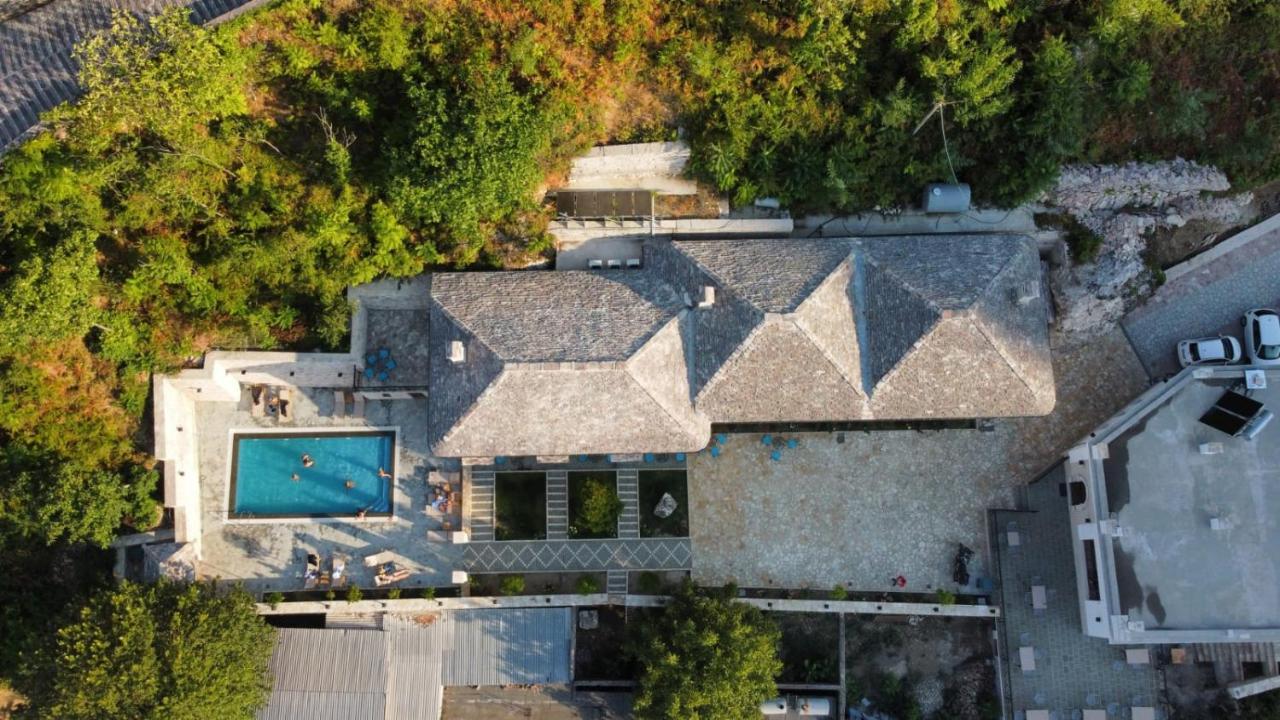 Rose Garden Hotel Gjirokastër Esterno foto