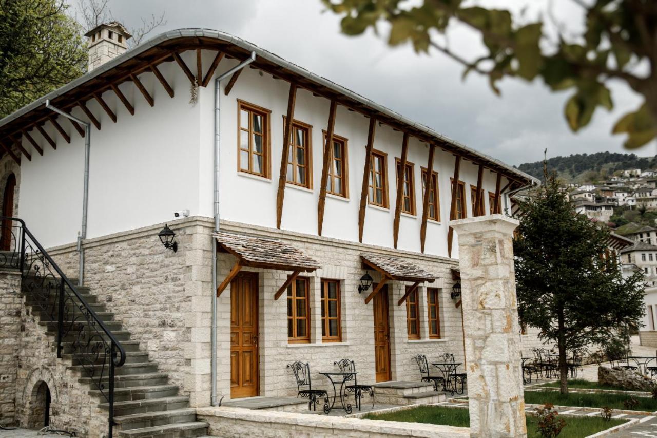 Rose Garden Hotel Gjirokastër Esterno foto
