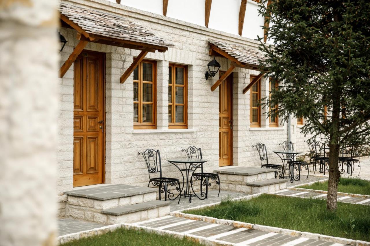 Rose Garden Hotel Gjirokastër Esterno foto