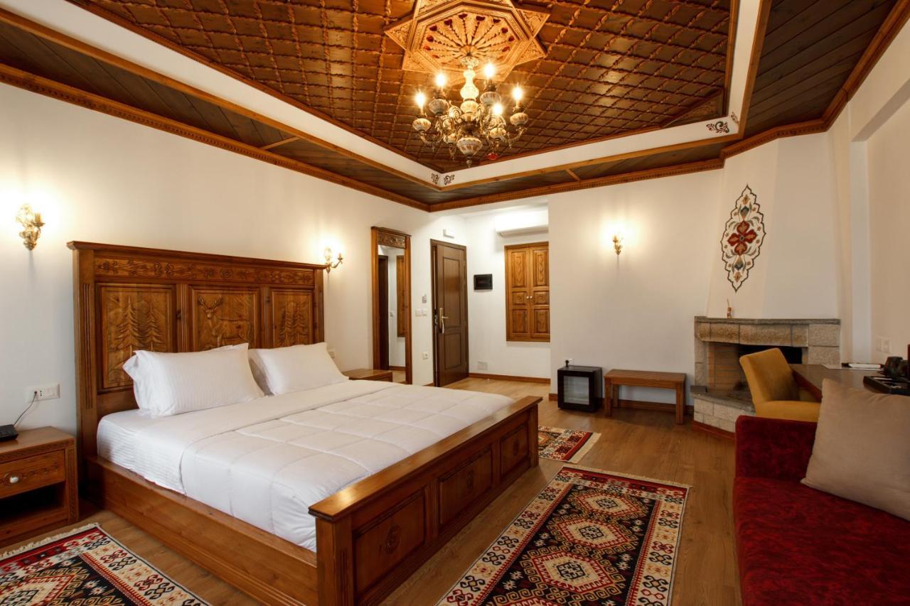 Rose Garden Hotel Gjirokastër Esterno foto