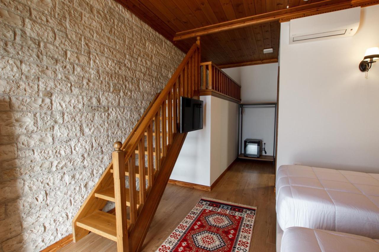 Rose Garden Hotel Gjirokastër Esterno foto